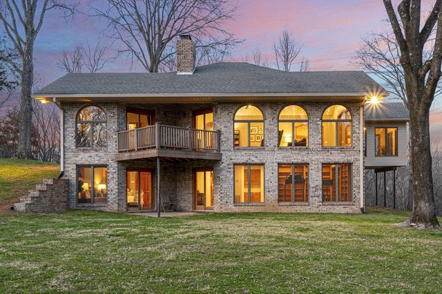 $1,499,999 | 412 Highland Drive | Green Hill