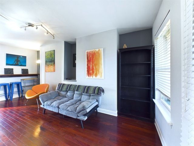 $1,200 | 2020 South Congress Avenue, Unit 1209 | SoCo