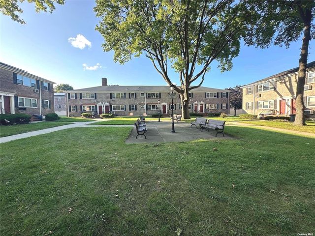 $379,000 | 150-17 Jewel Avenue, Unit 311A | Kew Gardens Hills