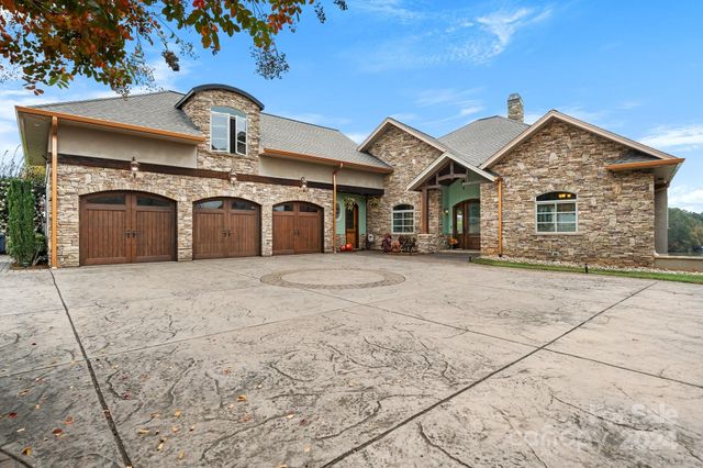 $1,795,000 | 5942 Flintlock Court | Northlakes