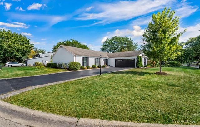 $574,900 | 986 Williamsburg Parkway | Barrington Village Center