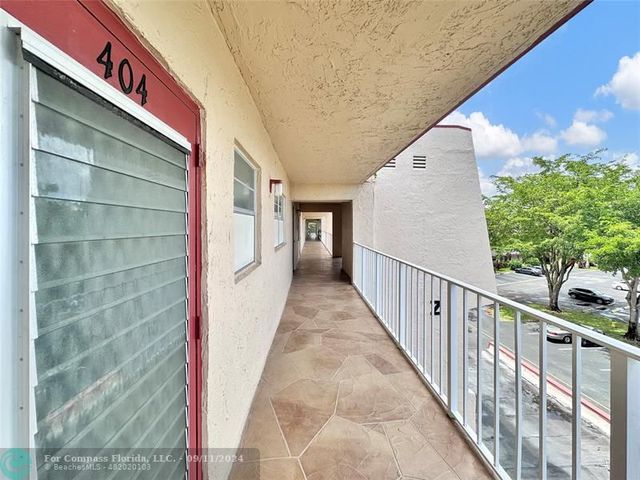 $1,650 | 1005 Country Club Drive, Unit 404 | Margate