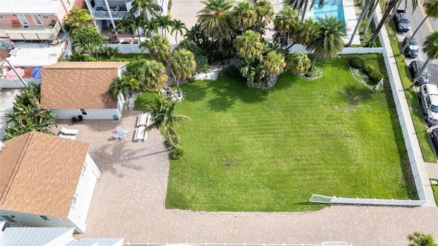 $4,295,000 | 702 Pass A Grille Way | Pass-a-Grille Beach