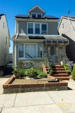 $710,000 | 110-28 207th Street | Queens Village