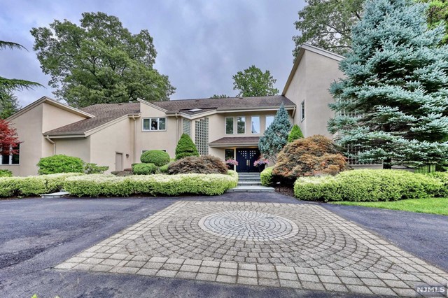 A look through a stunning South Jersey mansion