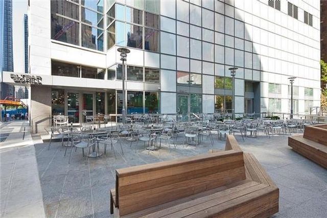 $1,250,000 | 123 Washington Street, Unit 44G | Financial District