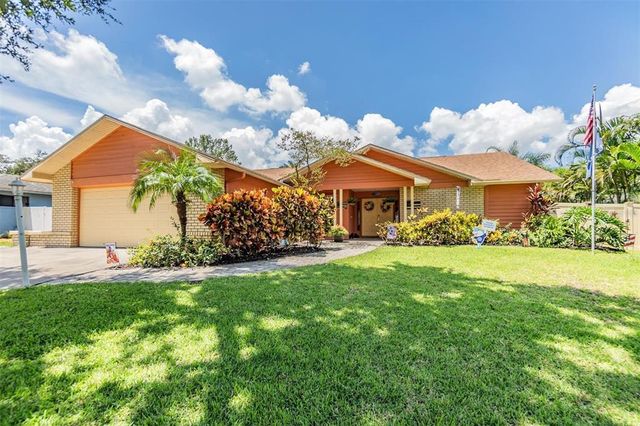 $649,900 | 3122 Lake Valencia Lane East | Palm Harbor