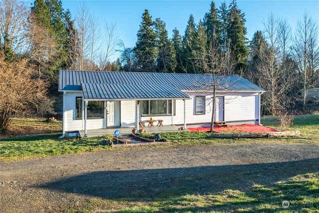 $289,000 | 1502 Columbia Street | East Cathlamet