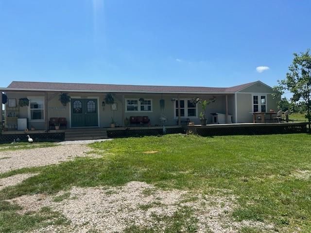 $329,900 | 13946 Northwest Ab Highway | White Oak Township - Henry County