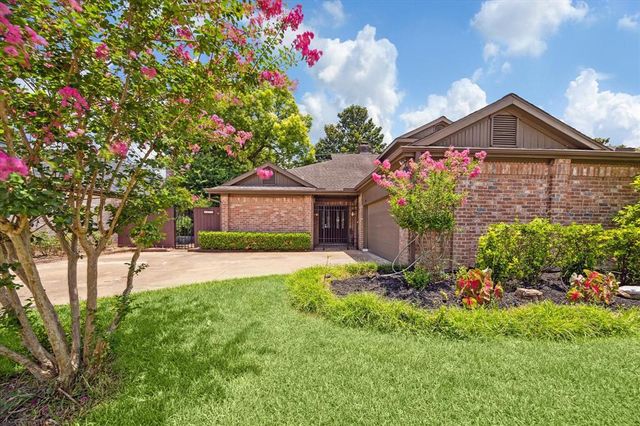 $319,500 | 2931 Highland Lakes Drive | Quail Valley