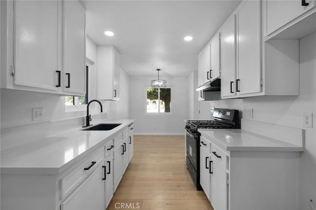 $295,000 | 1965 West Oakland Avenue | Valle Hermosa