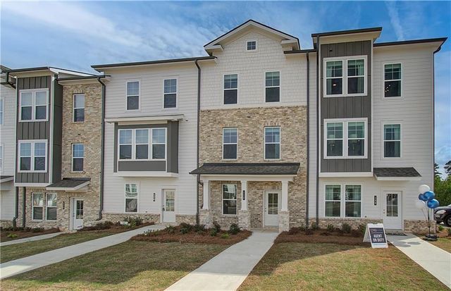 $396,990 | 424 Daybreak Lane | White Oak