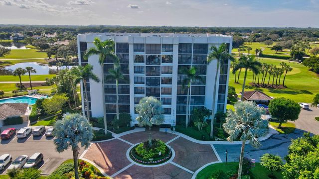 $489,000 | 6895 Willow Wood Drive, Unit 1011 | Boca West