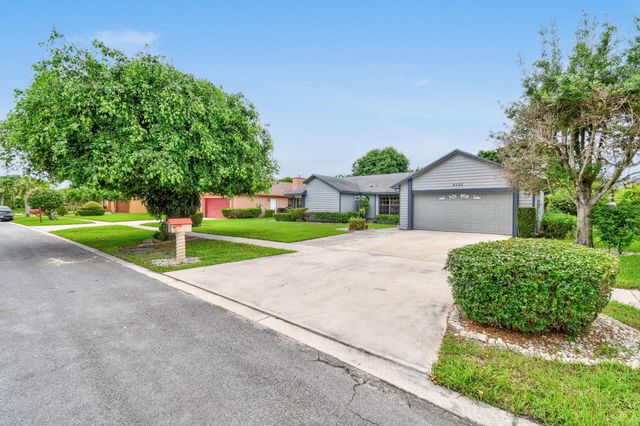 $3,000 | 4105 Shelley Road South | The Villages of Palm Beach Lakes