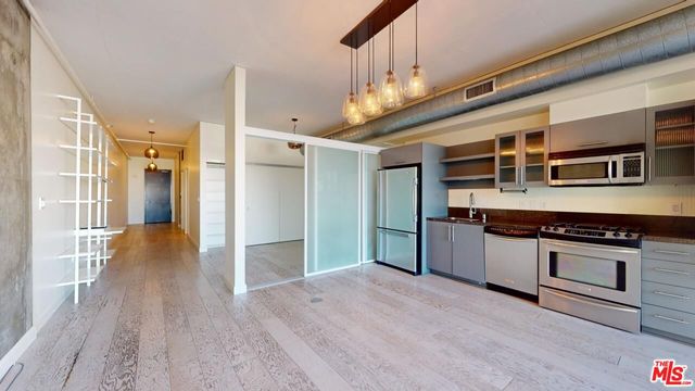 $665,000 | 1111 South Grand Avenue, Unit 1014 | Downtown Los Angeles