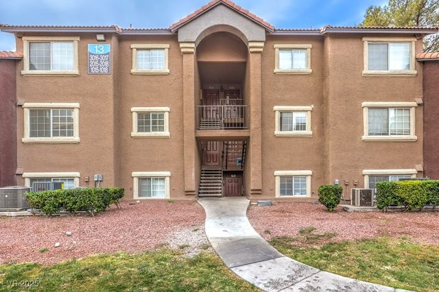 $215,000 | 2750 South Durango Drive, Unit 1016 | The Lakes-Country Club