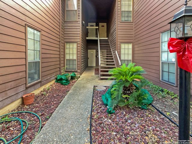 $156,000 | 8633 Datapoint Drive, Unit 228 | San Antonio