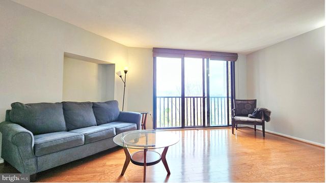 $189,500 | 4242 East-West Highway, Unit 902 | Bethesda