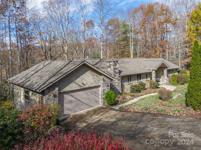 $949,000 | 70 Old Hickory Trail | Crab Creek Township - Henderson County