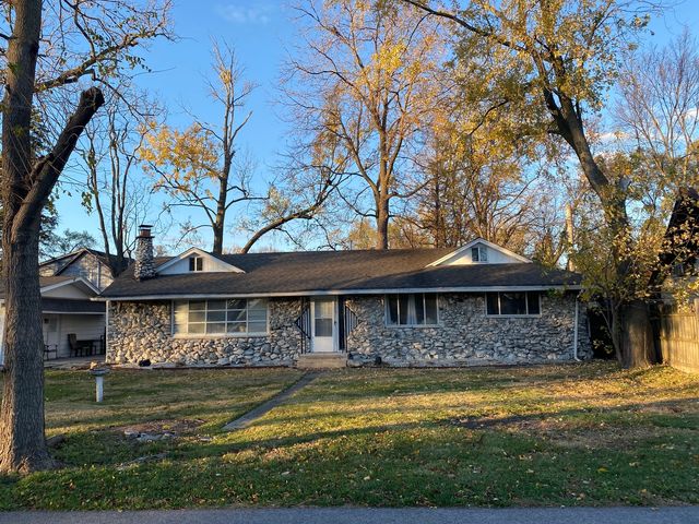 $349,900 | 485 South Lyman Avenue | Des Plaines