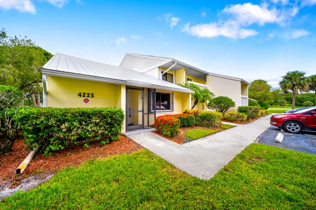 $265,000 | 4225 Gator Trace Avenue, Unit A | Fort Pierce