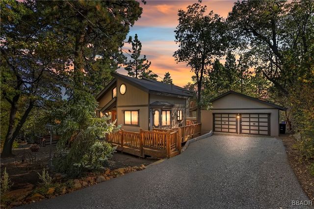 $575,000 | 843 Maple Lane | Big Bear City