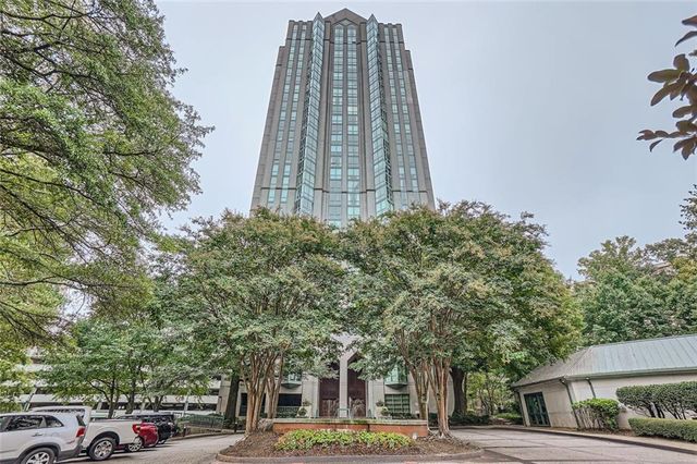 $199,500 | 2870 Pharr Ct S Northwest, Unit 2703 | Concorde Condominiums