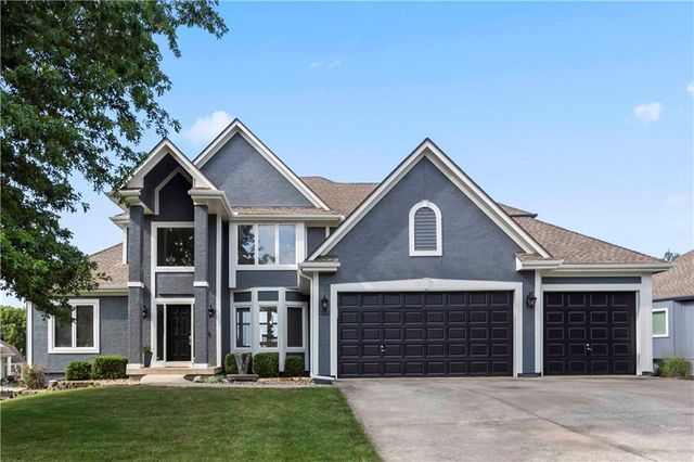 $589,000 | 425 Northeast Oaks Ridge Drive | Oaks Ridge Meadows