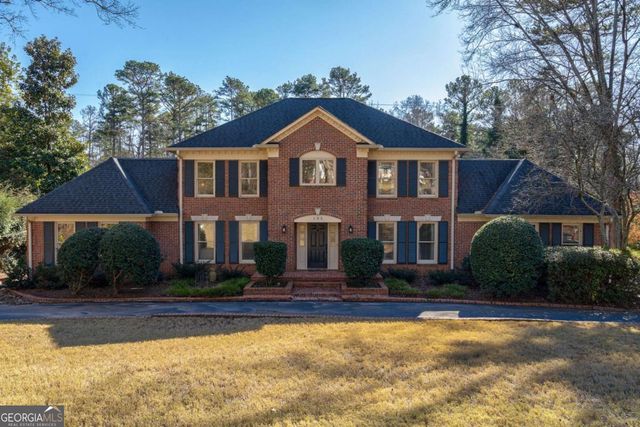 $925,000 | 105 Moss Side Drive | Athens