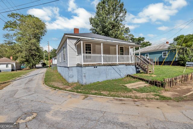 $200,000 | 16 Walnut Street | Porterdale