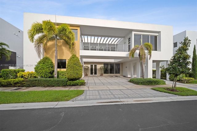 $2,290,000 | 7451 Northwest 103rd Court | Doral