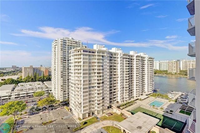 $2,599 | 18011 Biscayne Boulevard | Aventura