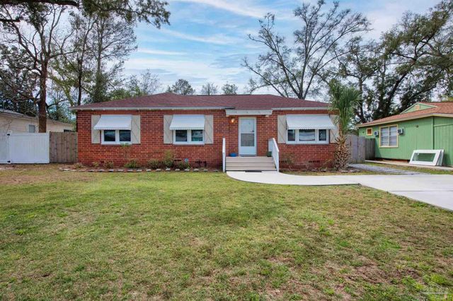 $2,000 | 303 Southeast Gilliland Road | Navy Point