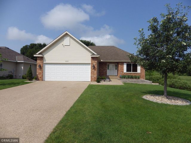 $414,000 | 3229 Eagle Ridge Drive West | Willmar