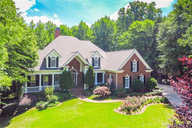 $1,299,900 | 2160 Sugarloaf Club Drive | Sugarloaf Country Club