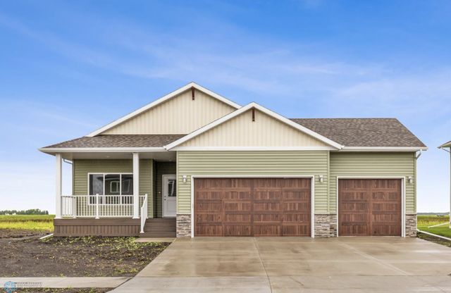 $499,900 | 4869 Hampton Circle South | Moorhead