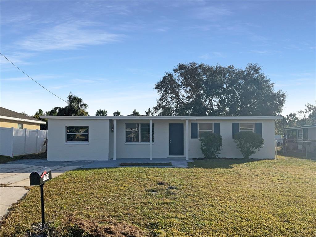 a front view of house with yard