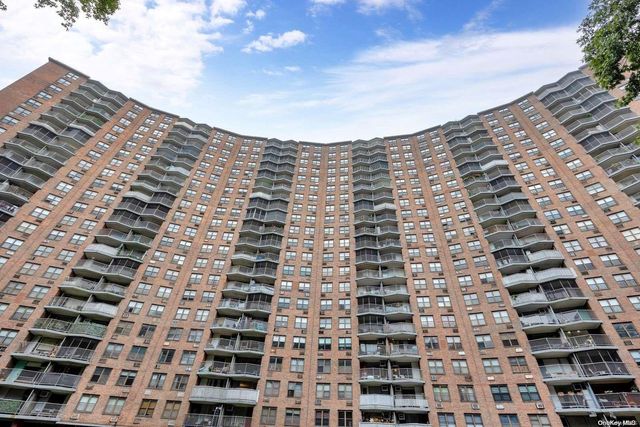 $388,000 | 90-60 Union Turnpike, Unit 10D | Forest Park