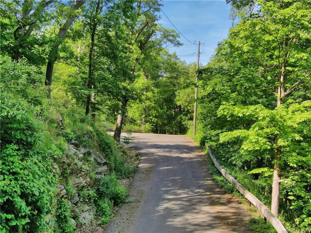 View of small private road to Cul-d-sac