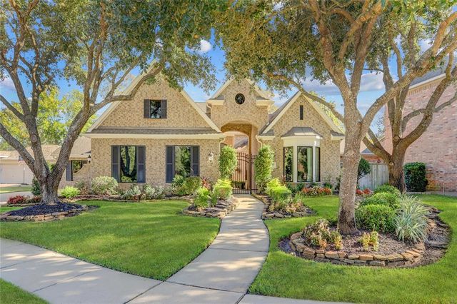 $825,000 | 1918 Sterling Green Court | Greatwood