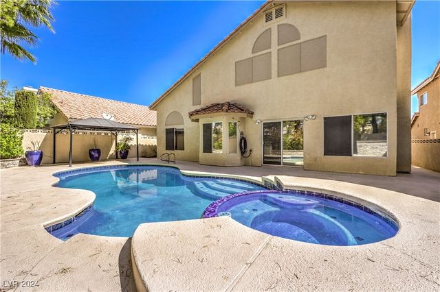 $620,000 | 2005 Ridge Rim Street | Summit at Peccole Ranch