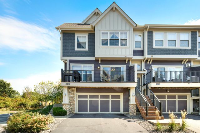 $279,900 | 15520 Eagle Shore Drive, Unit 1207 | Cobblestone Lake