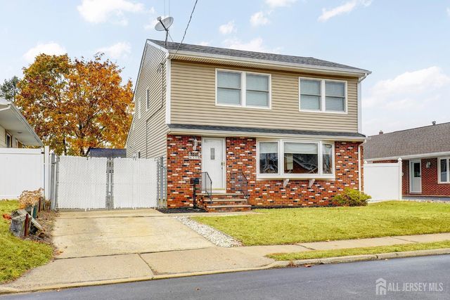 $550,000 | 35 Furman Avenue | Sayreville