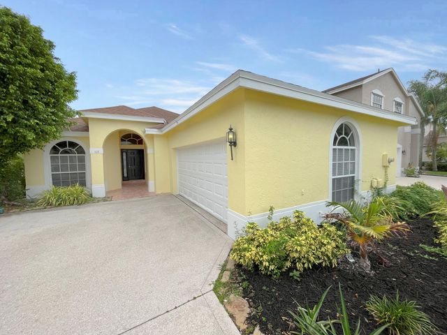 $479,900 | 108 Meadowlands Drive | Saratoga at Royal Palm