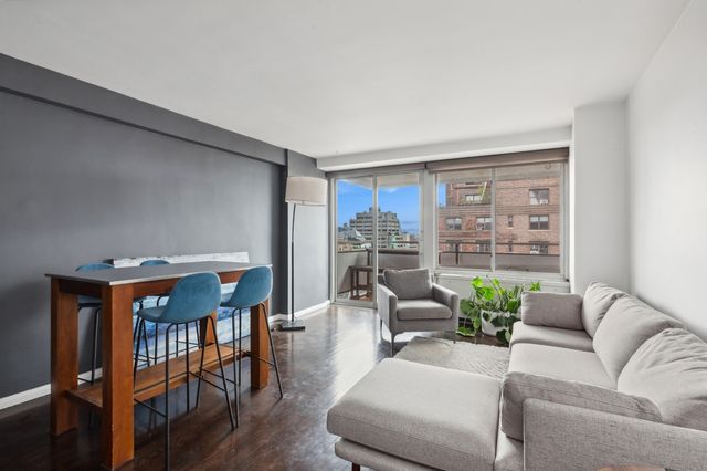 $675,000 | 142 East 16th Street, Unit 18C | Gramercy