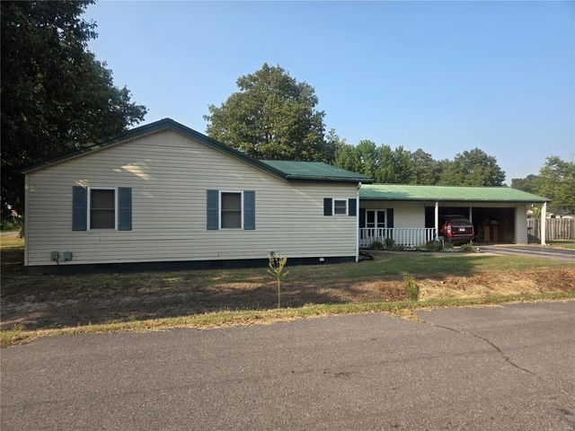 $94,900 | 408 Burnett Avenue | Risco