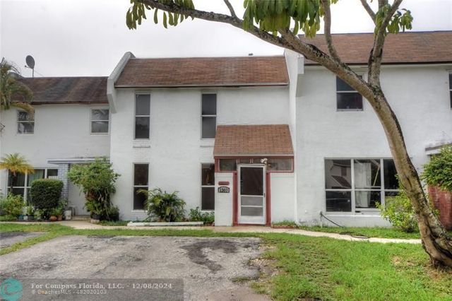 $3,200 | 1360 Silverado | North Lauderdale Estates