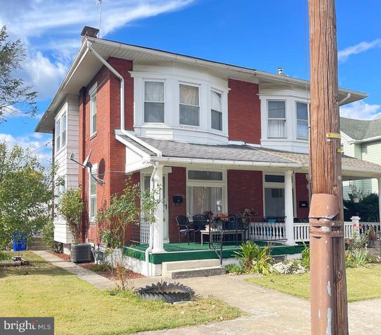 $262,500 | 2228 Raymond Avenue | Reading