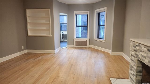 $4,999 | 43 West 54th Street | Midtown Central