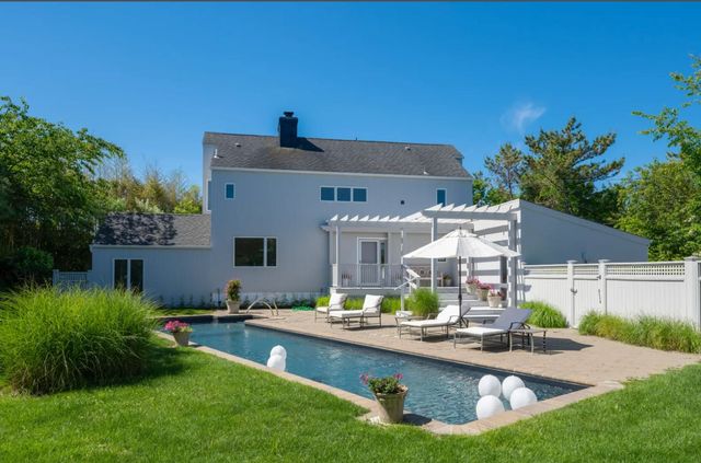 101 Central Avenue | Amagansett Dunes